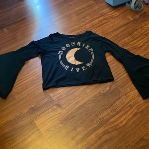 Shyanne womens moonrise river long bell sleeve top